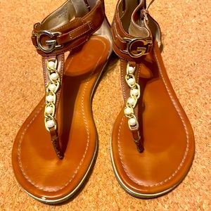 Guess sandals with pearls